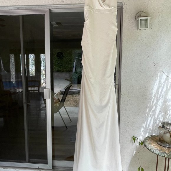 Nicole Miller "Nina" Design Silk Ivory and Lace Wedding Gown with Train Size 4 - Picture 3 of 8